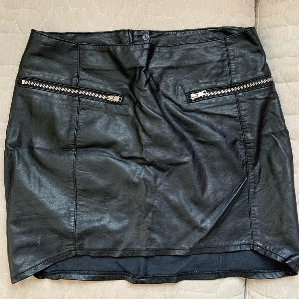 Leather skirt